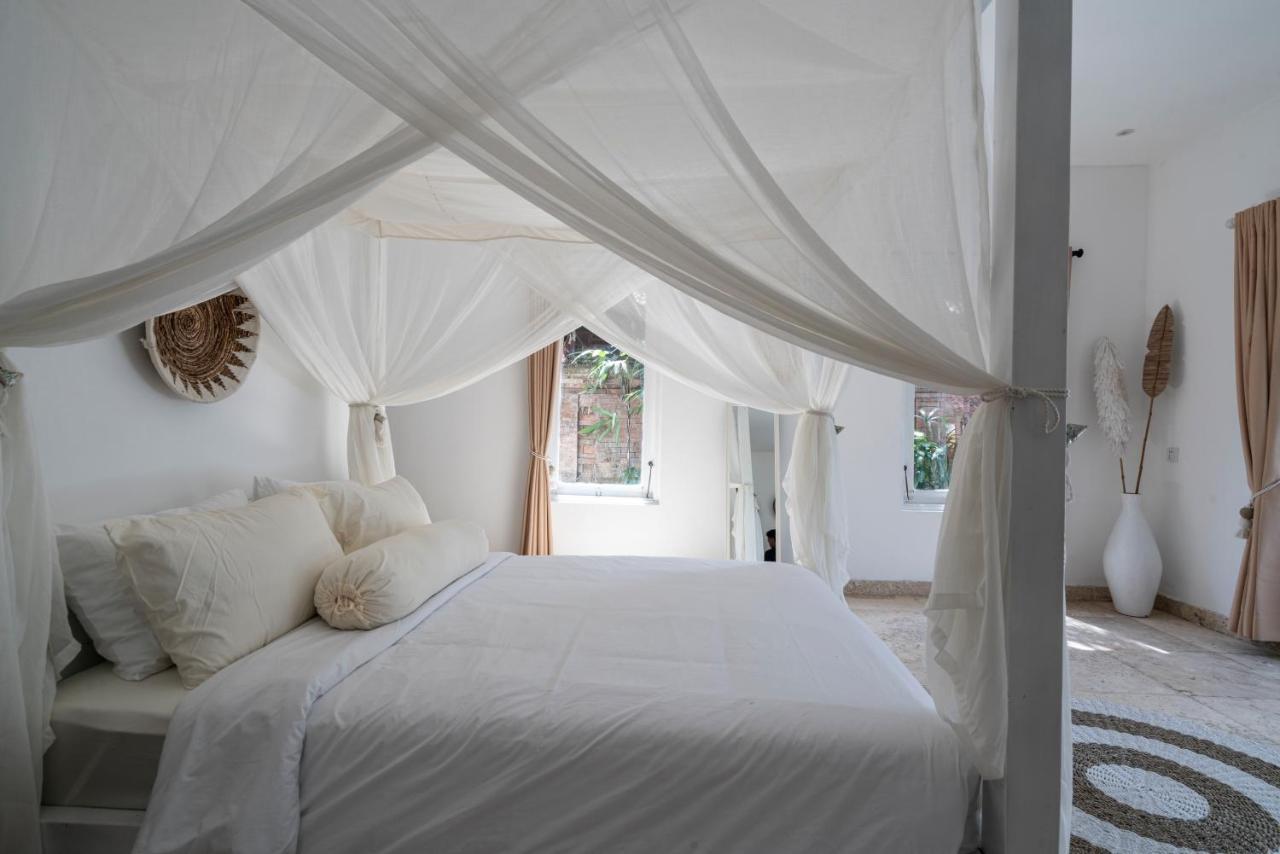 Isaiya Boutique Hotel Canggu Екстериор снимка