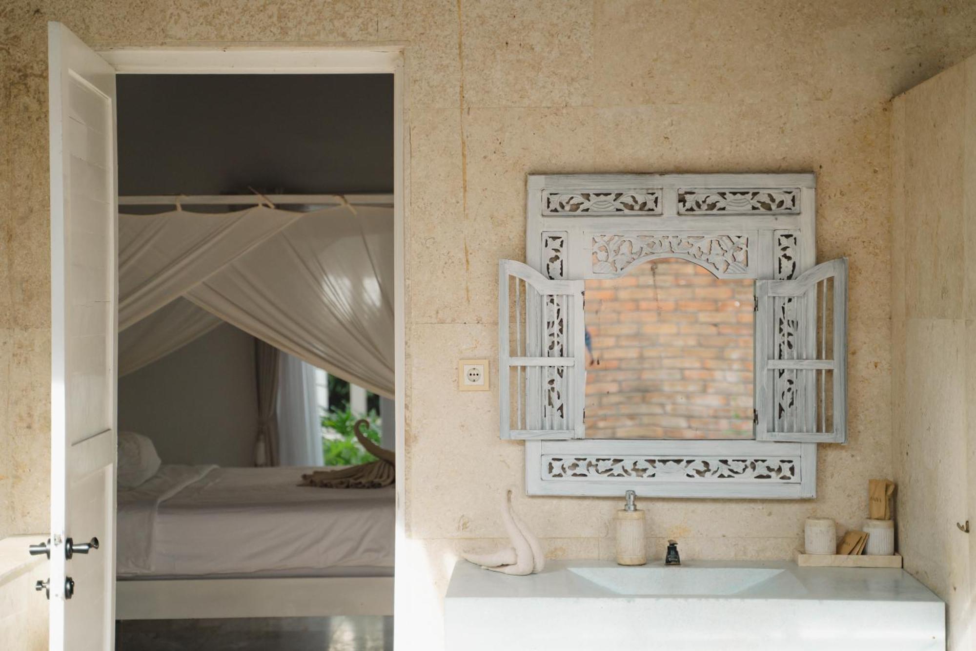 Isaiya Boutique Hotel Canggu Екстериор снимка