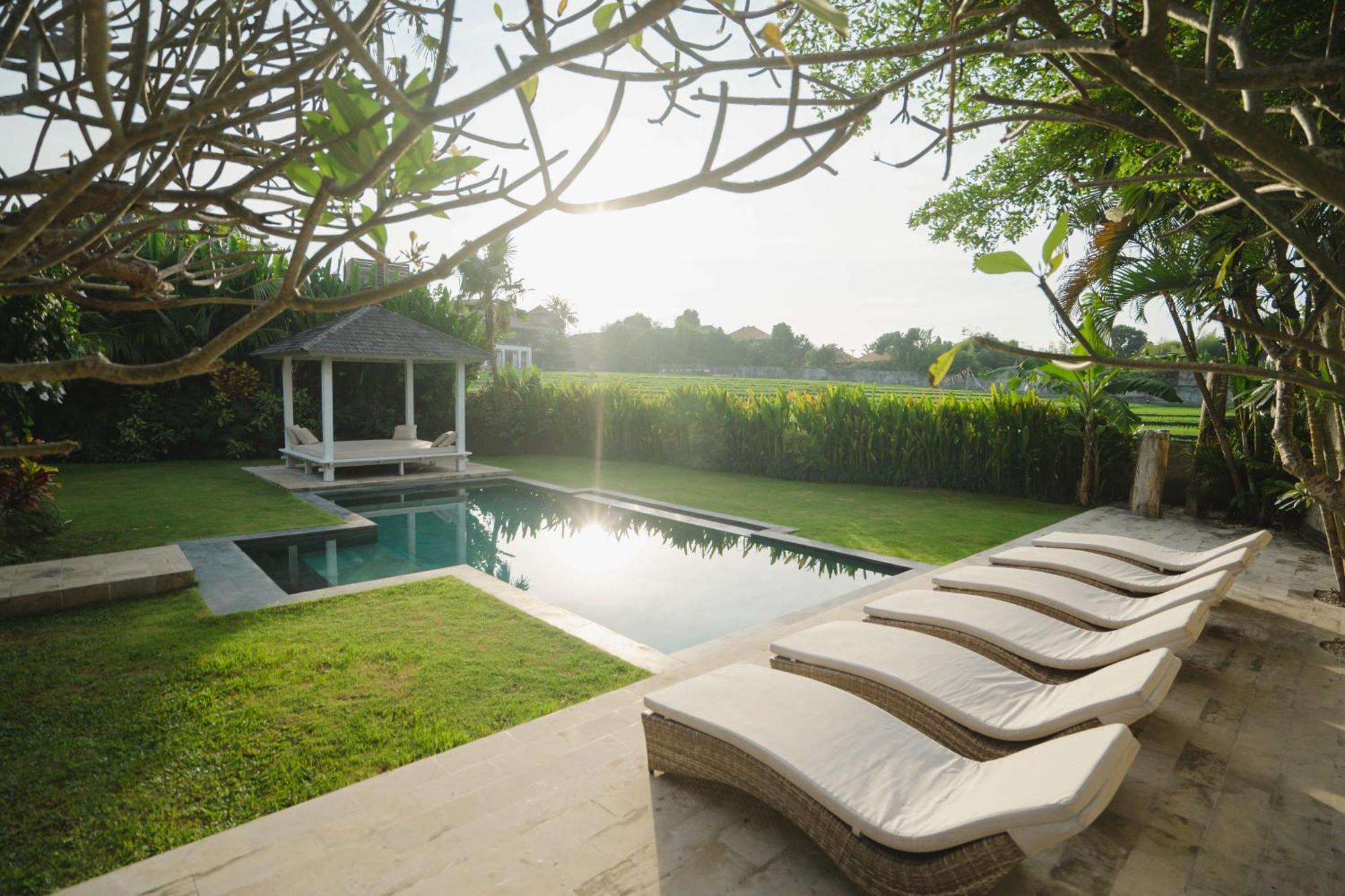 Isaiya Boutique Hotel Canggu Екстериор снимка