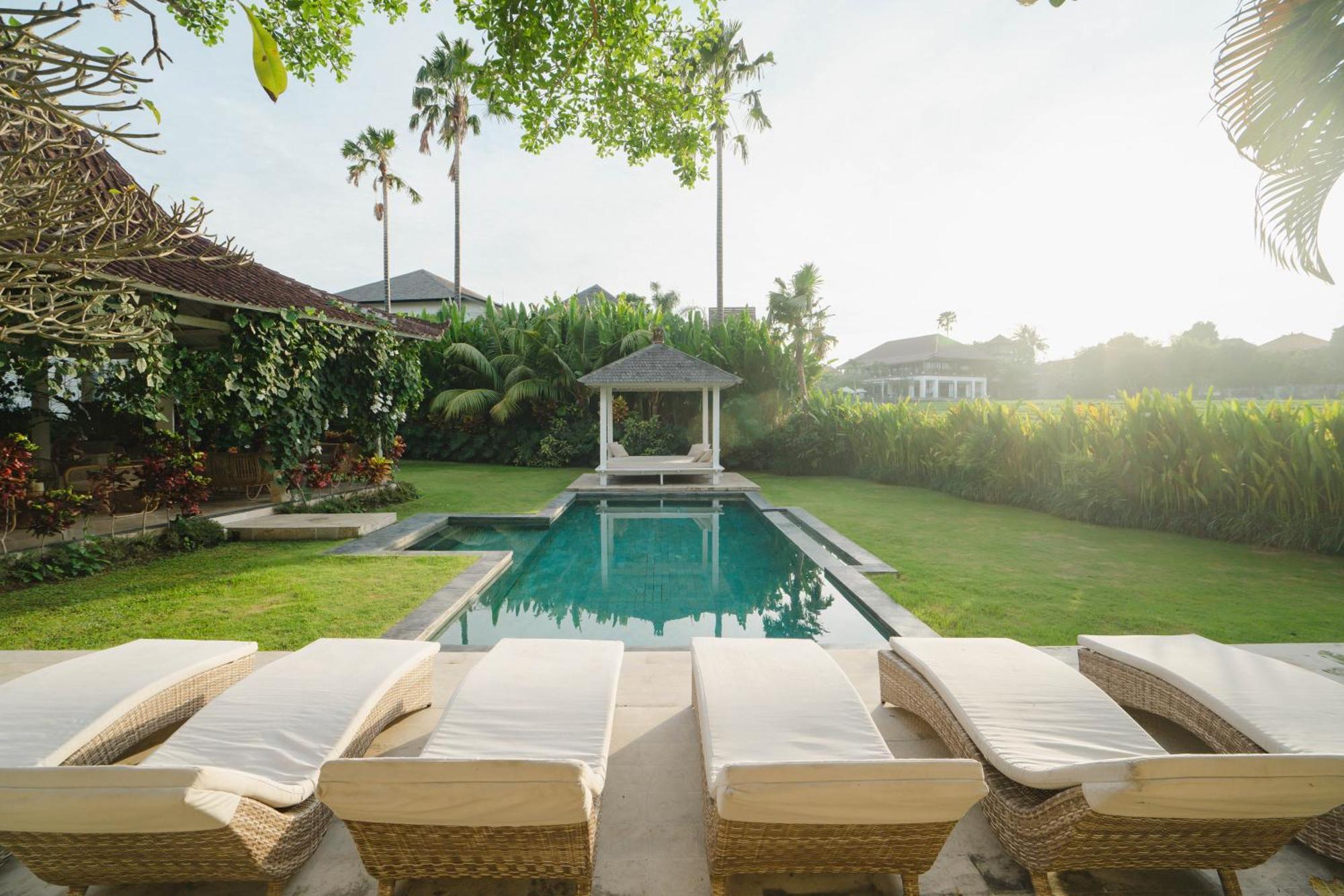 Isaiya Boutique Hotel Canggu Екстериор снимка