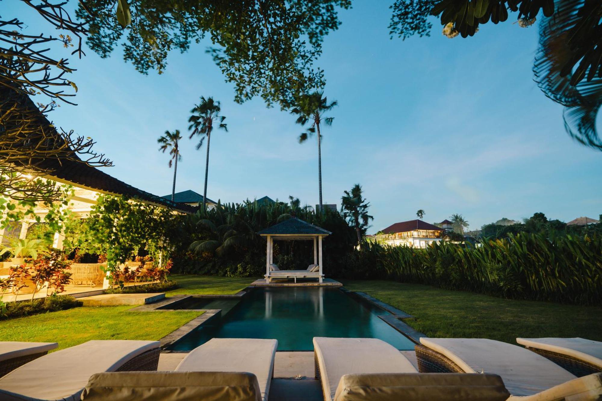 Isaiya Boutique Hotel Canggu Екстериор снимка